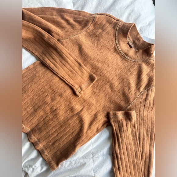 American Eagle Pattern LongSleeve - Picture 1 of 4